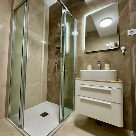 Spacious 80m2 In The Heart Of * بانيا لوكا