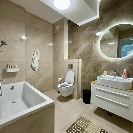 Spacious 80m2 In The Heart Of * بانيا لوكا