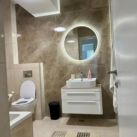 شقة Spacious 80m2 In The Heart Of *